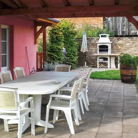 Дом отдыха Maison Charmante A Avec Jardin Et Terrasse *